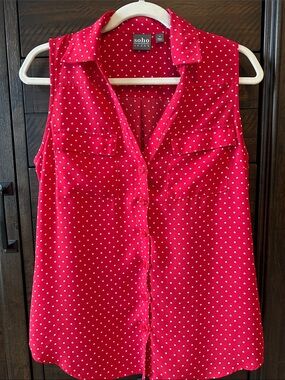 Soho Pink Polka Dot Sleeveless Button-Front Camisole
